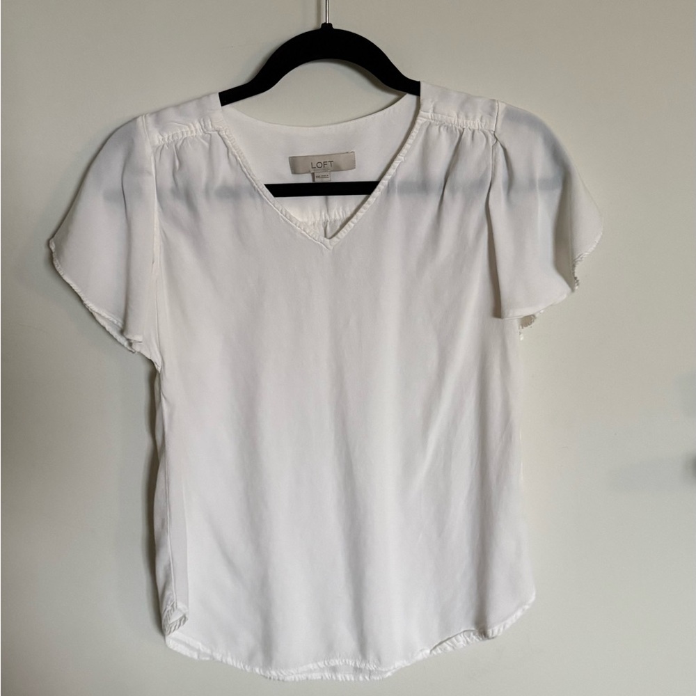 LOFT Women's White V-Neck Top